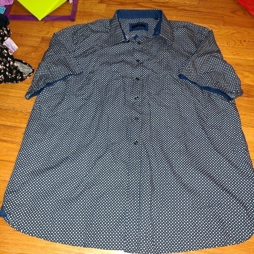 Twenty Eight Degrees Blue Square Casual Button Down Short Sleeve Men's 2XLT 🙂